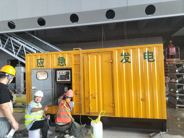 阳朔怎样判断空气滤清器是否需要更换？